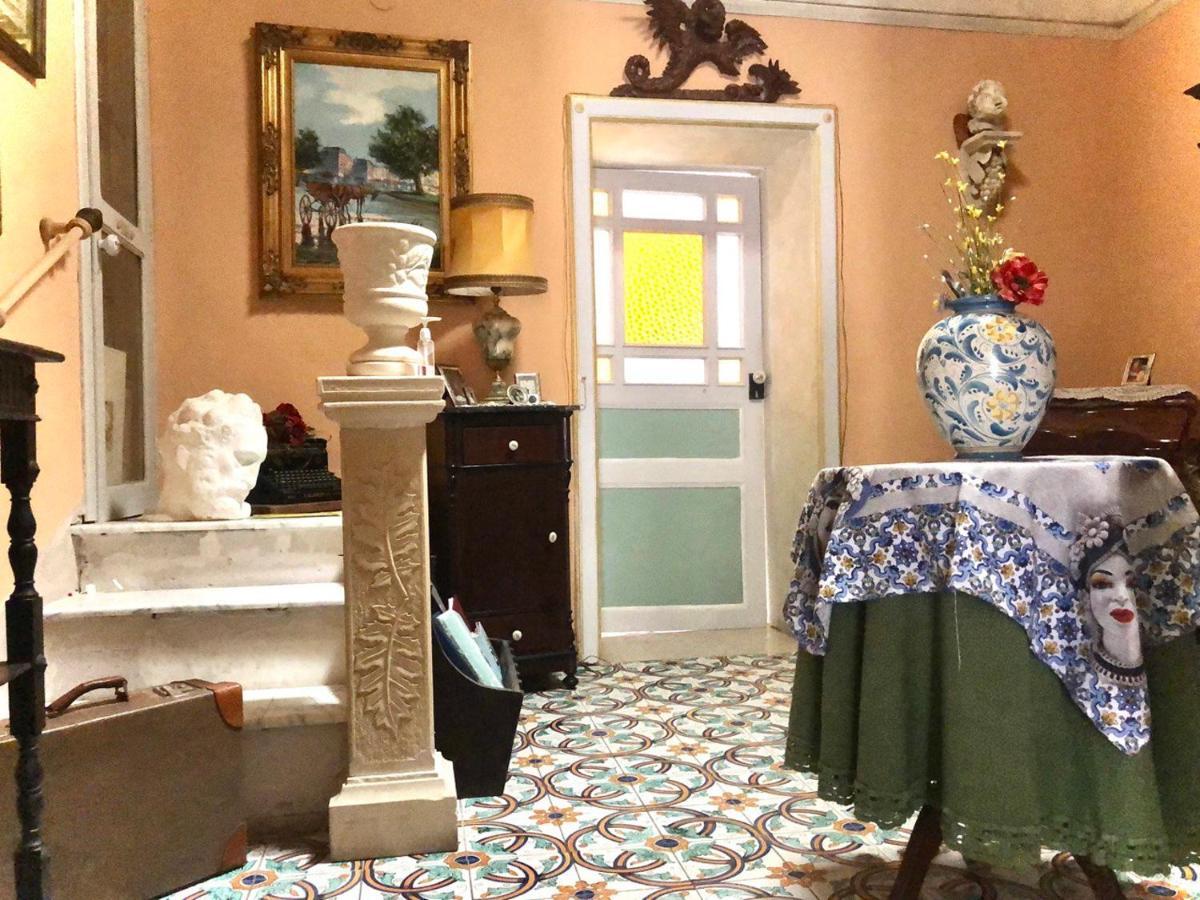 Suite 120 Noto Luaran gambar